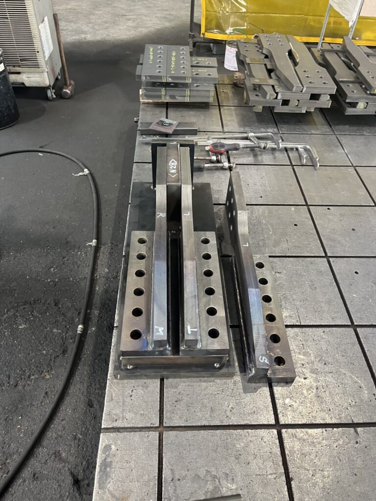 建設金物 製作
