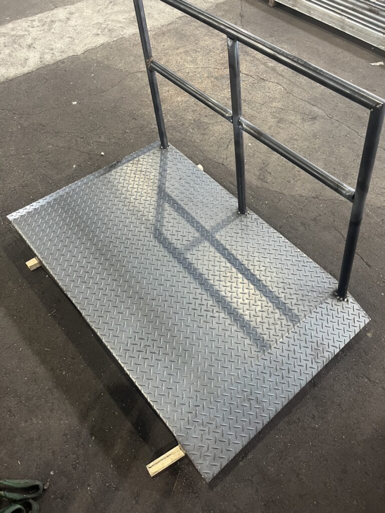 縞板でスロープ